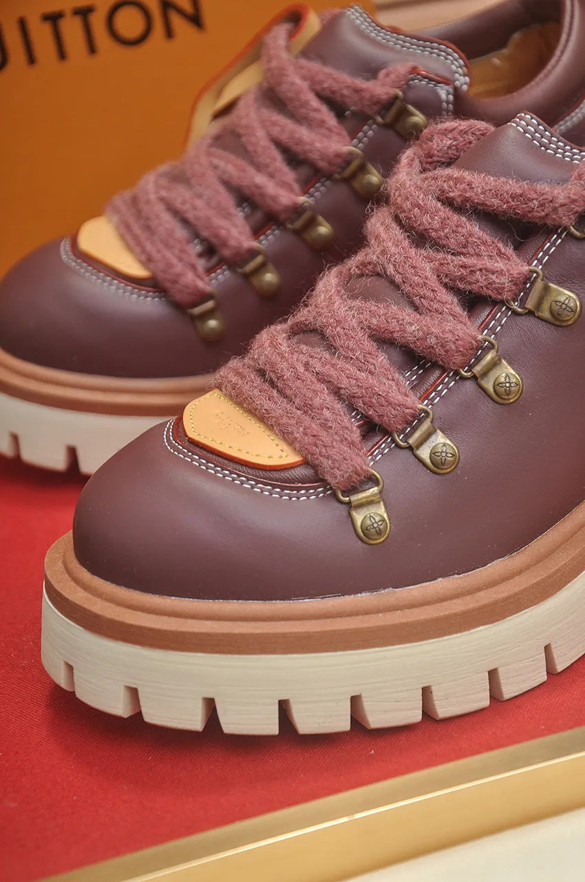 Men's shoes 💰660💶 LV Louis Vuitton 2025 autumn and winter new couple's new style, the original version is developed one to one, retro fashion, handsome and cool mountaineering derby shoes are out of stock 👍 💎 Material: imported first-layer cowhide 💎 Lining: imported lambskin 💎 Outsole: original molded TR non-slip sole 💎 Bottom height: 3.5cm 💎 Shoe size: 35-45 for both men and women